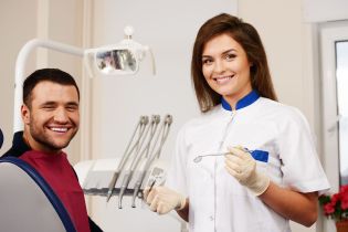 Na jakich zasadach lekarz z Ukrainy może podjąć działalność stomatologiczną w polskich gabinetach