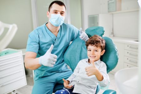 Dziecko w gabinecie stomatologicznym